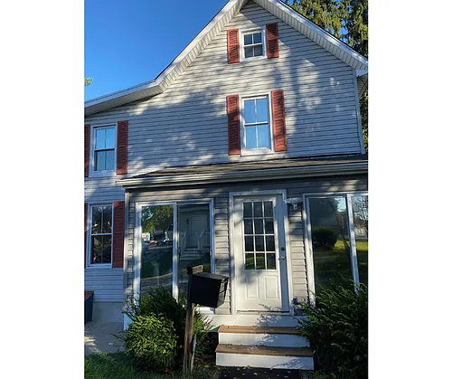 438 Main St Photo 1