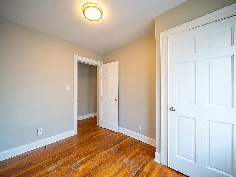 75 E Markison Ave — Photo 13