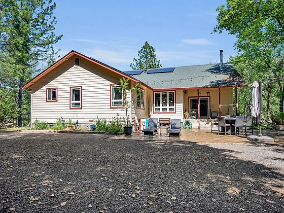 3rd image of 3970 Canyon Road