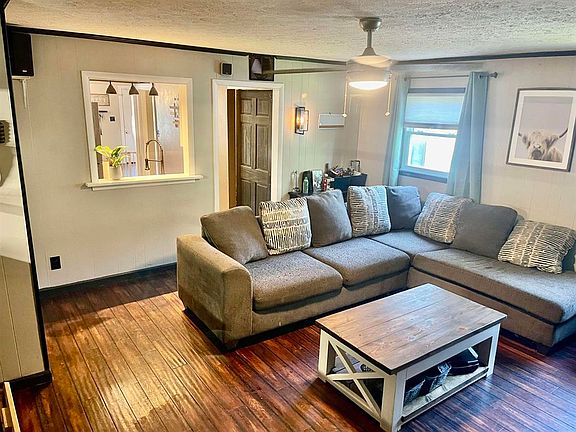 5th image of 218 Tremont Dr