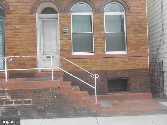 2nd image of 22 Sunbury St