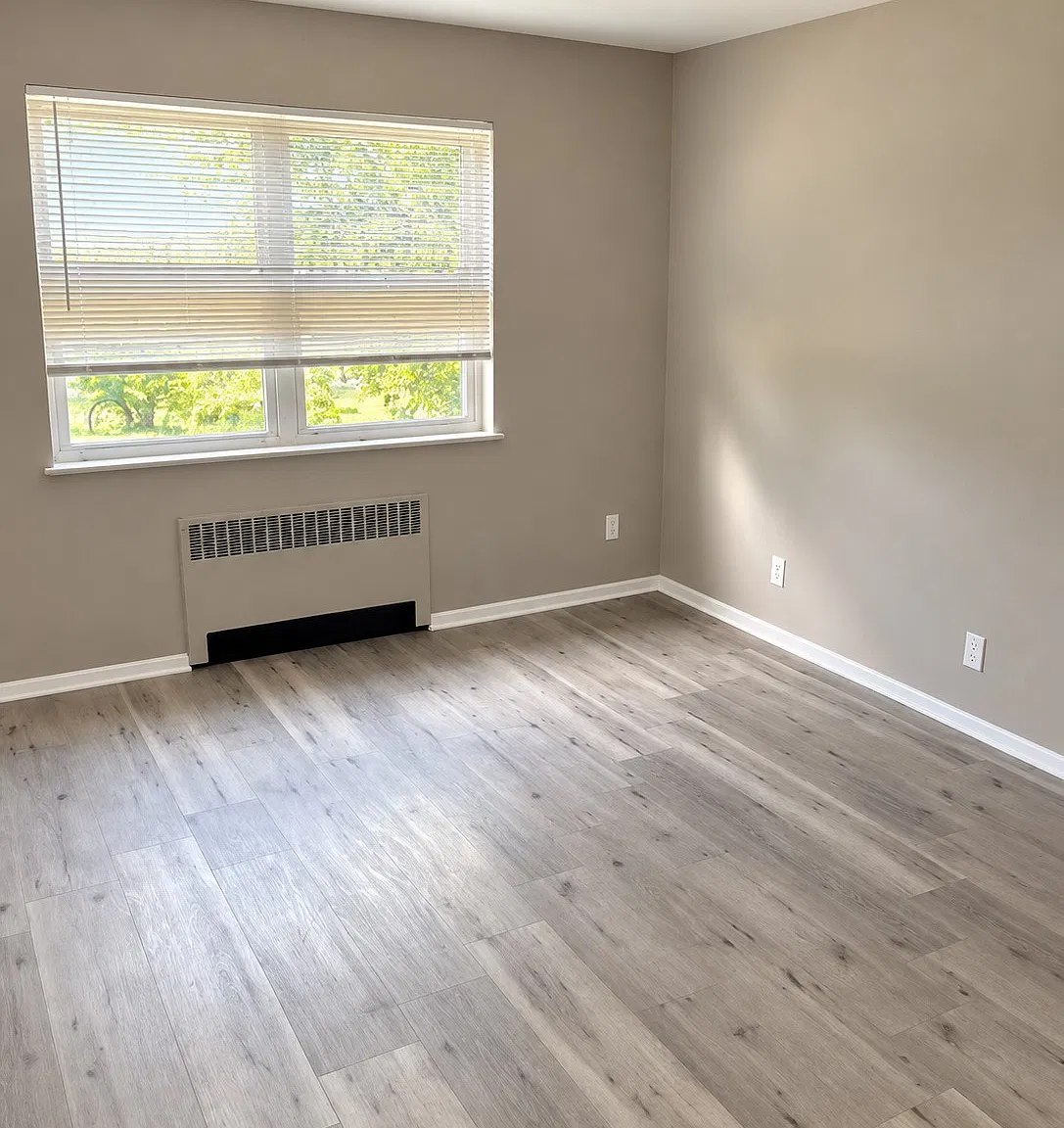 2 bed, 658 sqft, $1,195 — Photo 2