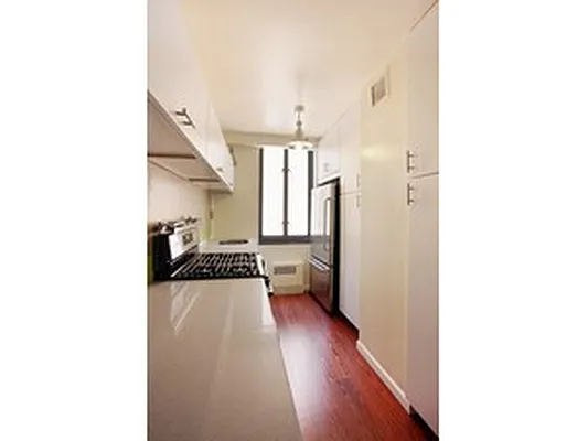 Sold by Citi Habitats | media 17