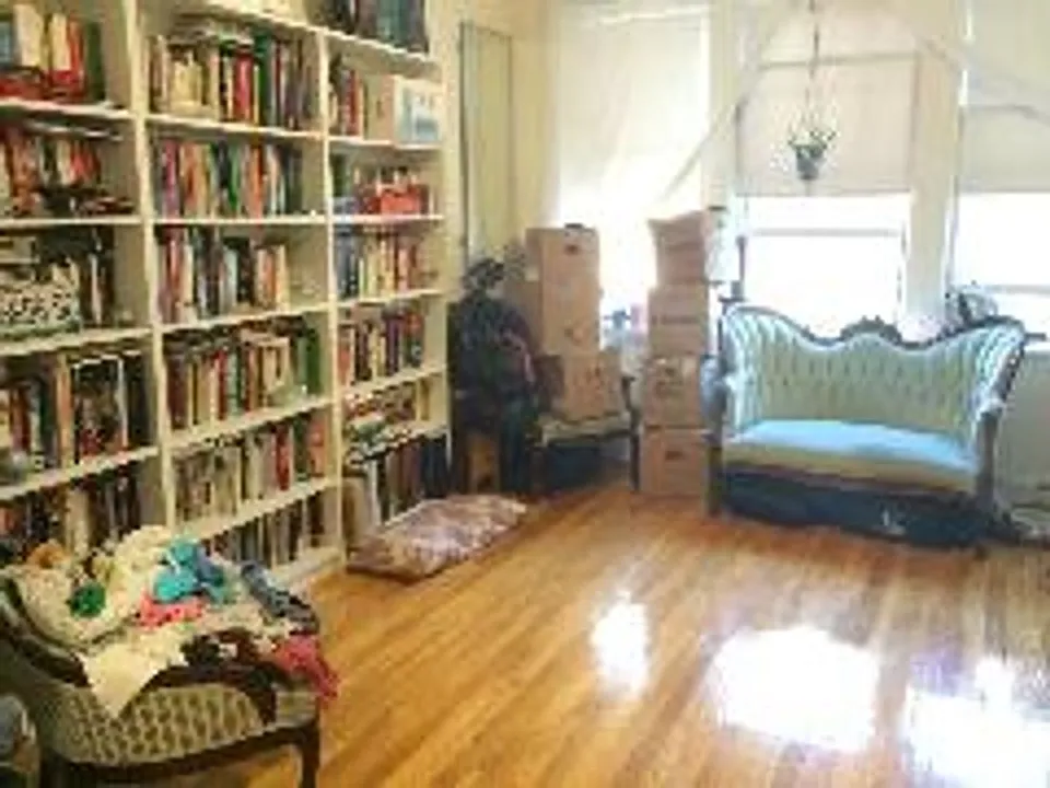5 Lothian Rd #43L