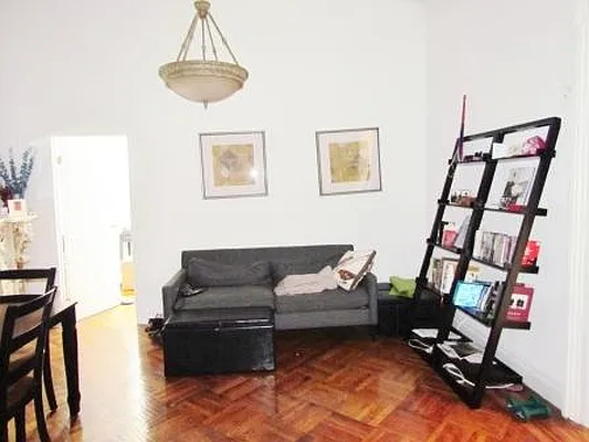 Rented by Mark David | media 52