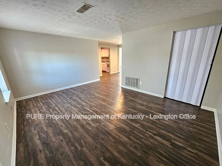 427 Cardwell Ave #3 — Photo 5