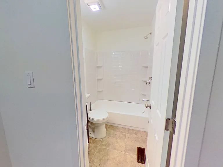 122 S Shenandoah Ave — Photo 4