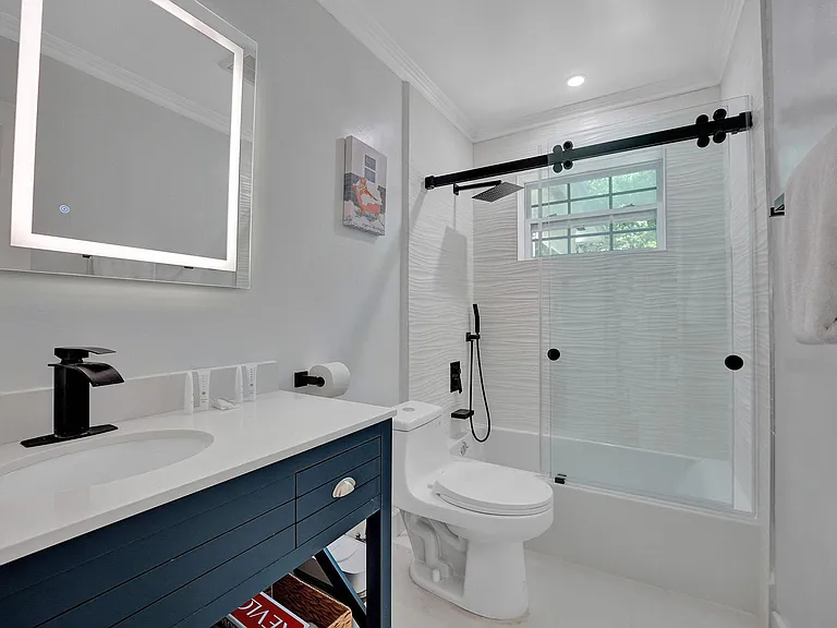 2633 Adams St — Photo 24
