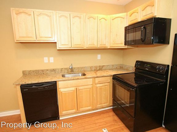 3rd image of 1928 W Diamond St #2916716