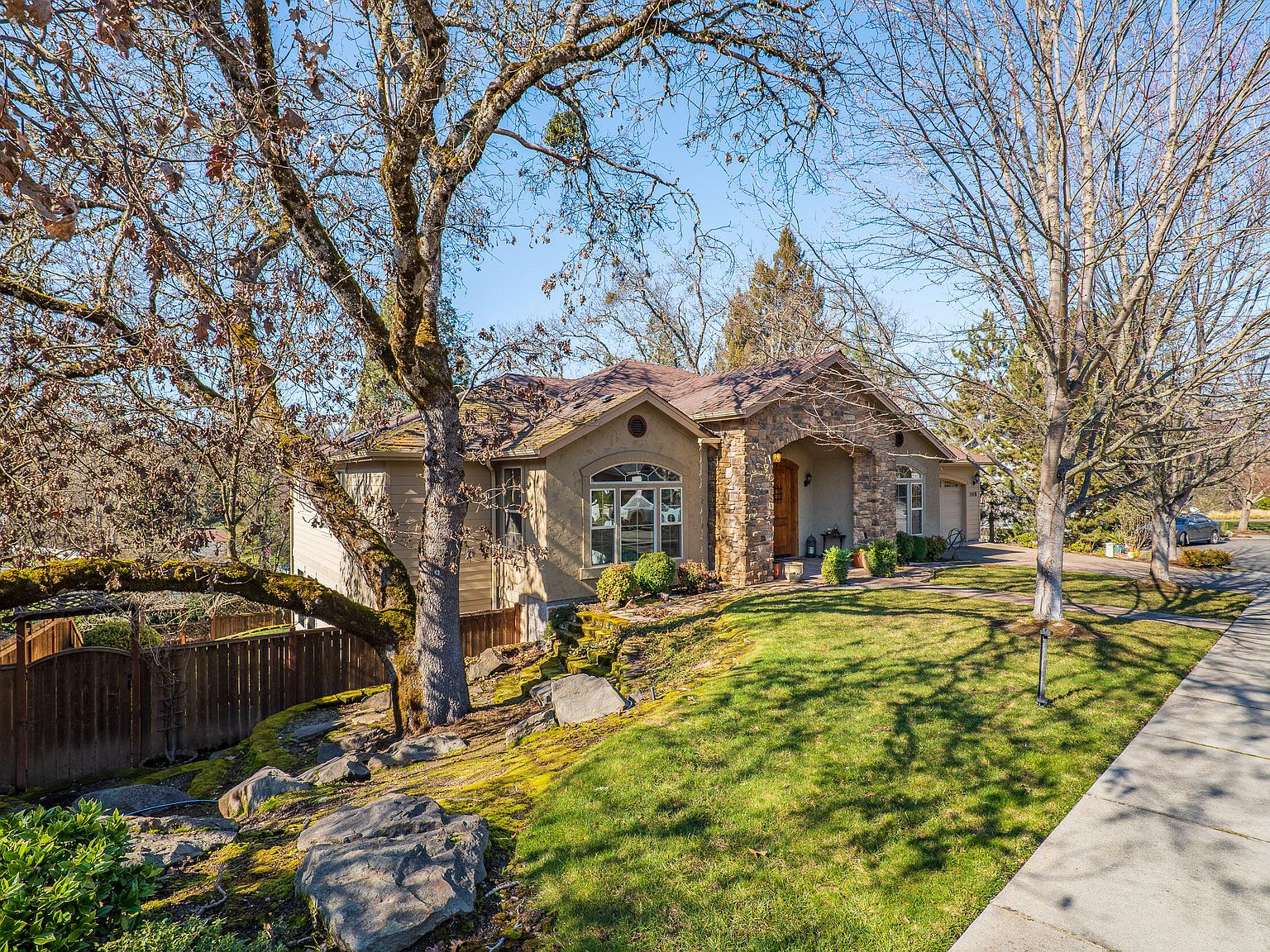 1418 Weeping Willow Ct, Grants Pass, OR 97527 Zillow