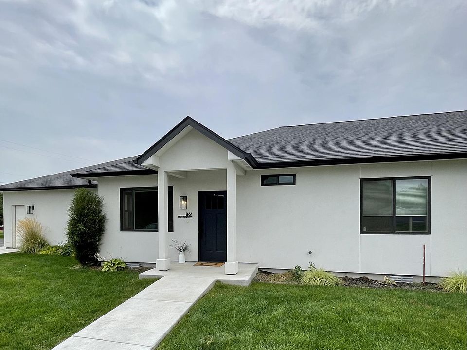 1st image of 861 Wallowa Dr