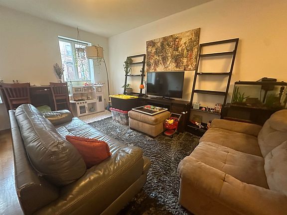3rd image of 322 8th St APT 1