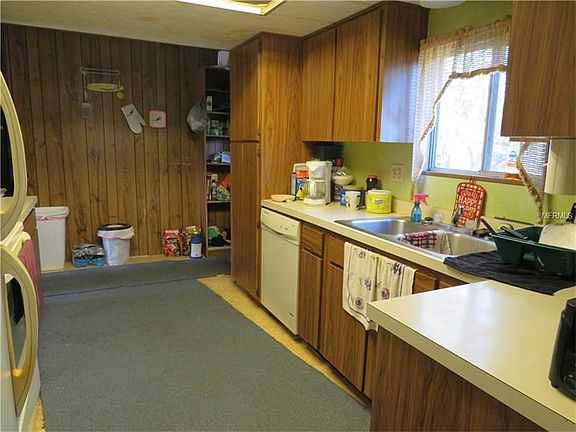 5th image of 3925 Doe Dr