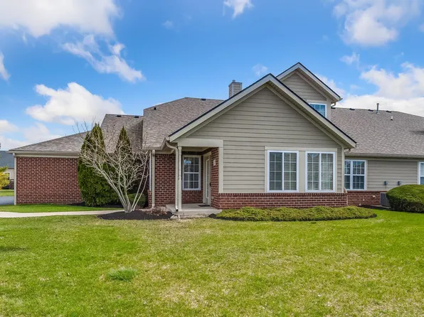21 Greenhedge Cir, Delaware, OH 43015