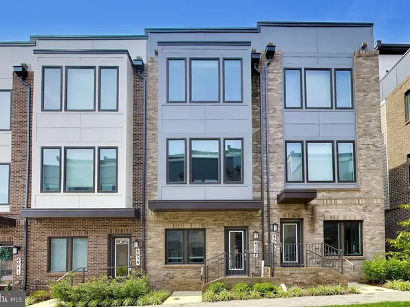 8037 Baxter St, Rockville, MD 20855