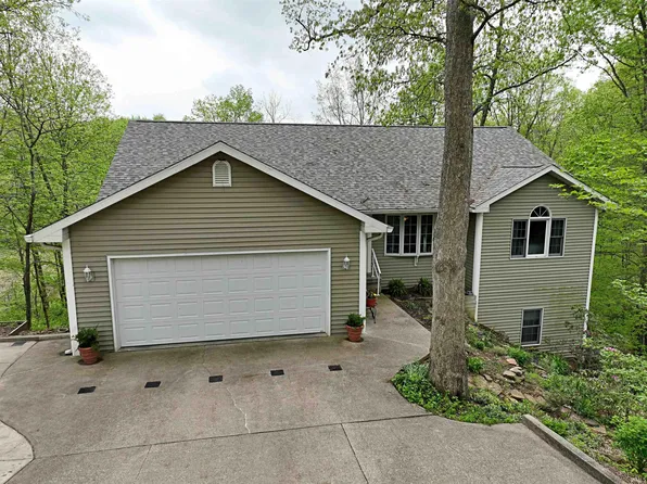 1196 Bellgrade Dr, Loogootee, IN 47553