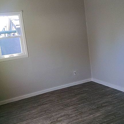 3rd image of 2214 9th Ave N