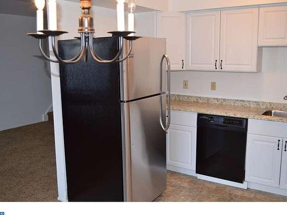 3rd image of 7407 Hilltop Dr #133