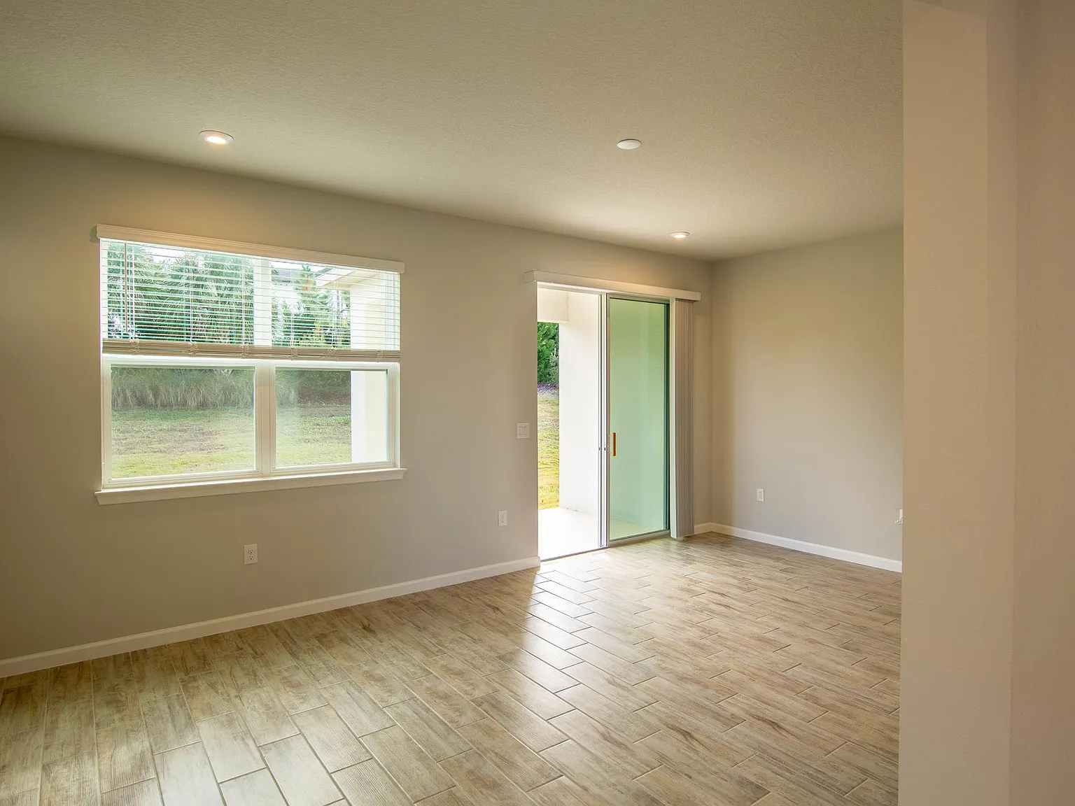 11560 Rolling Green Dr — Photo 4