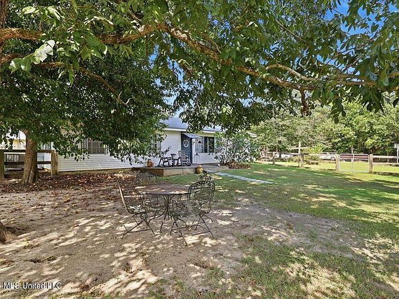 3rd image of 465 Midway Rd