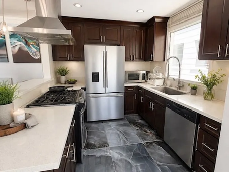 1100 E Ocean Blvd #13-92 — Photo 1