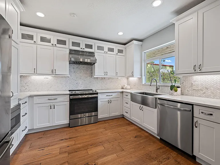 122 S Lake Dr — Photo 6