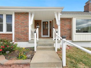 510 NE Thames Dr, Lees Summit, MO 64086