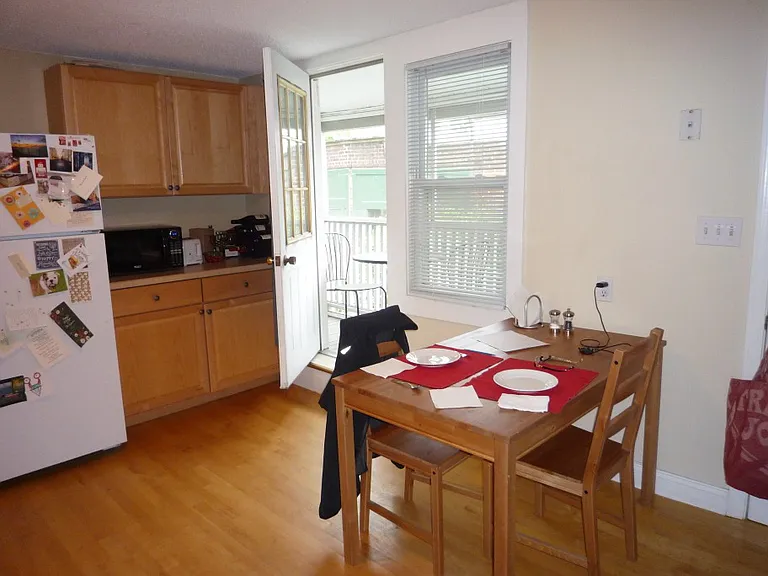 25 Pitman St #2 — Photo 4