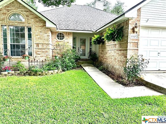 2nd image of 1510 Century Oaks Dr