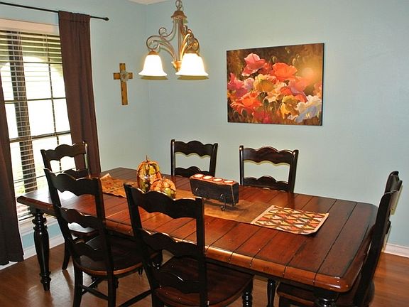 4th image of 4908 Twin Oaks