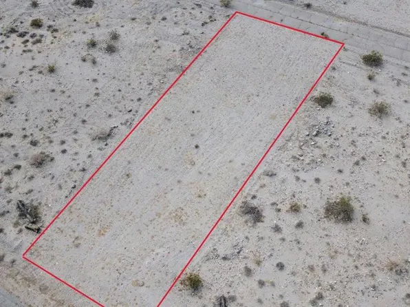 1561 Desert Air Ave, Thermal, CA 92274
