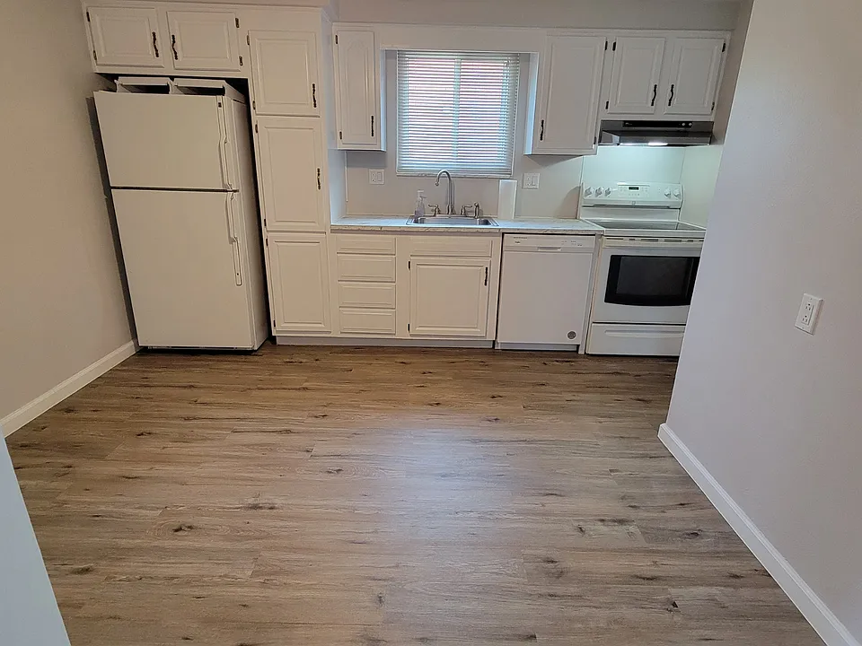 1775 Potomac Ave #2
