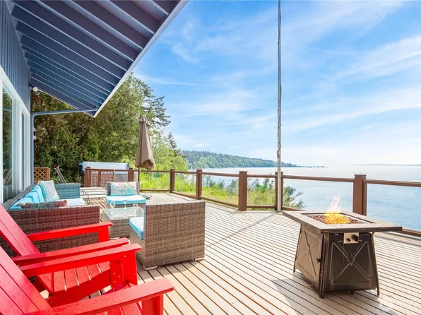 4070 S Smugglers Cove Road, Greenbank, WA 98253