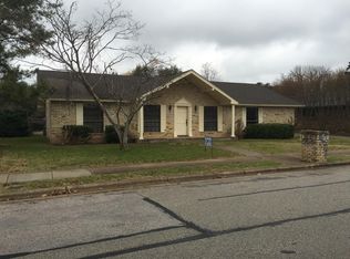 7206 Reaburn St, Austin, TX 78749