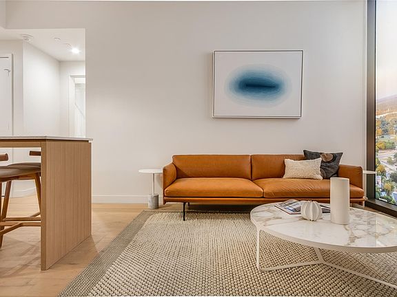 4th image of 44 East Ave #1509