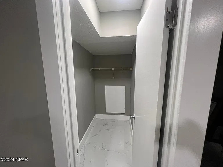 1211 Stephen Dr — Photo 12