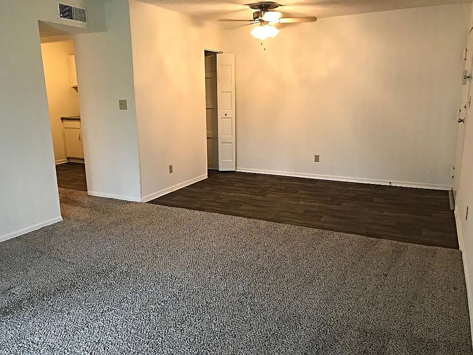 1st image of 122 La Mancha Dr APT A
