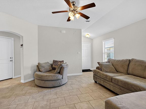 3rd image of 5235 Montague Loop