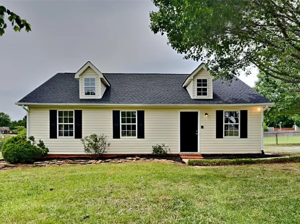 407 Cottonwood Cir, Monroe, NC 28110