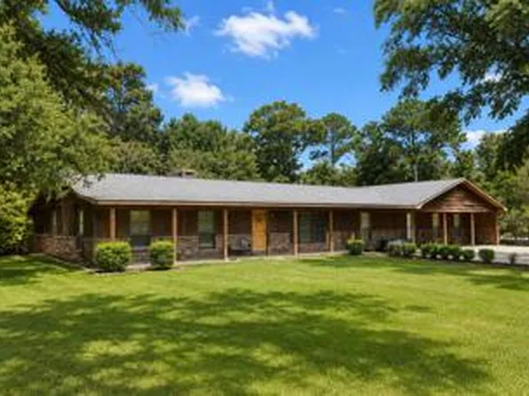 146 Camellia Rd, Lucedale, MS 39452