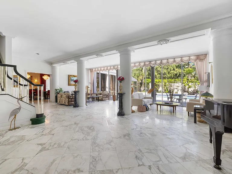 1048 S Ocean Blvd — Photo 11