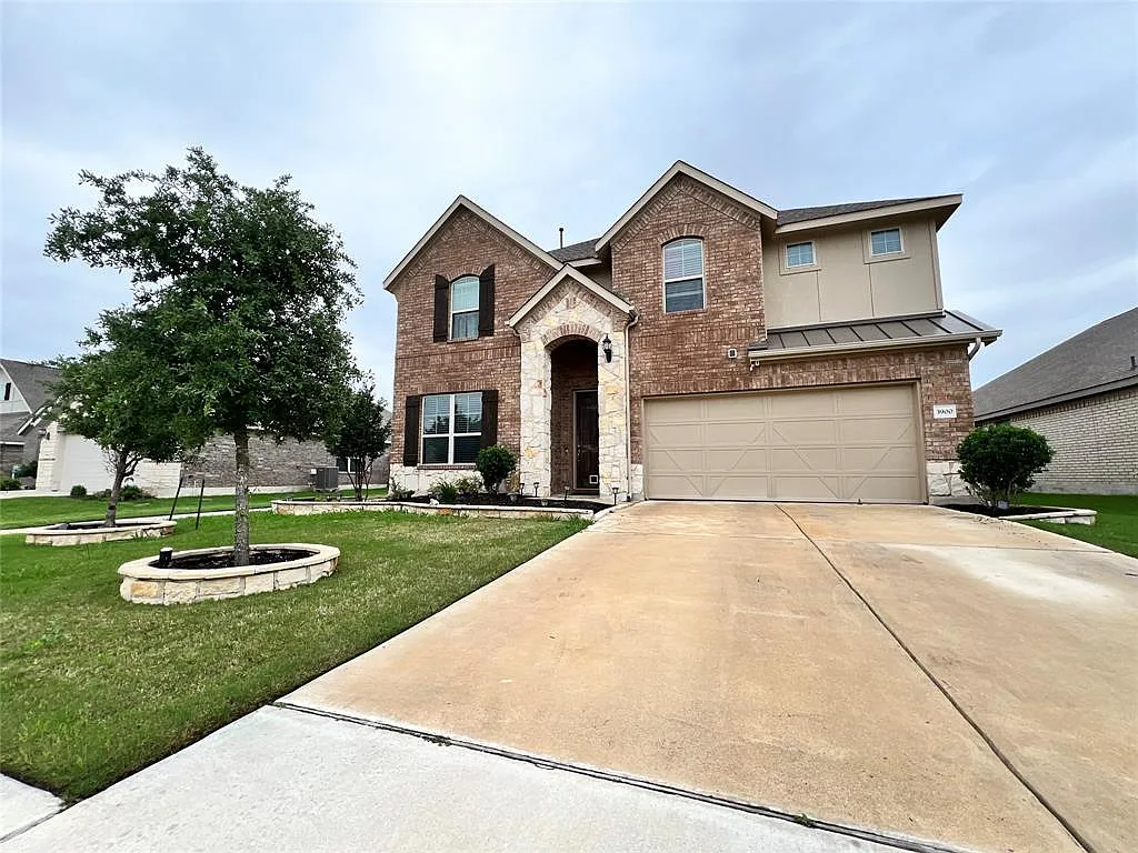 3 bed, 2.5 bath, 2969 sqft, $2,710 — Photo 2