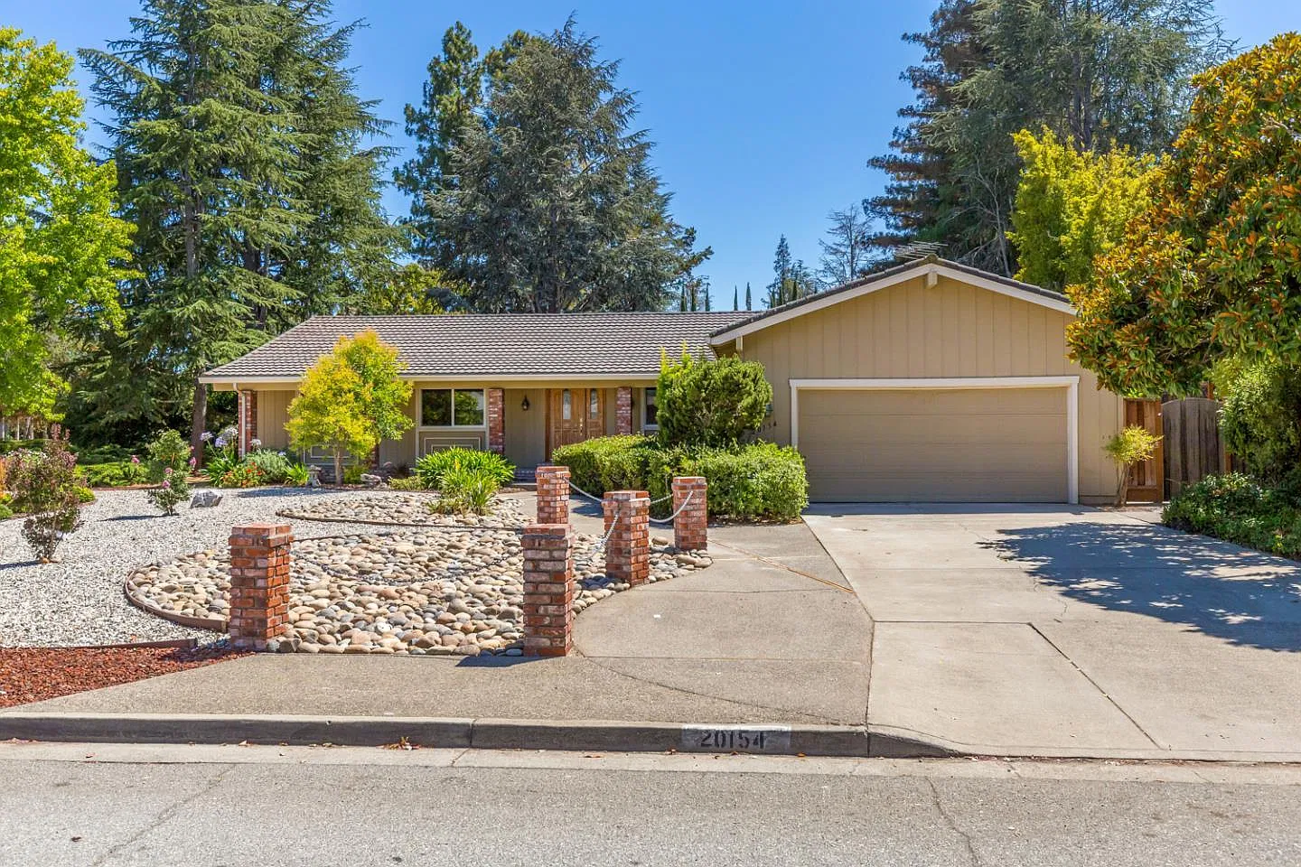 3 bed, 2006 sqft, $6,500 — Photo 3