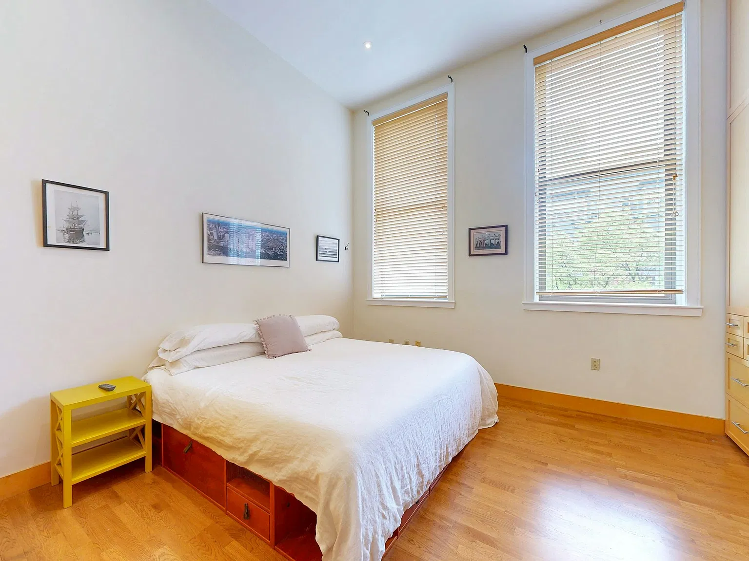 2 bed, 1300 sqft, $7,950 — Photo 3