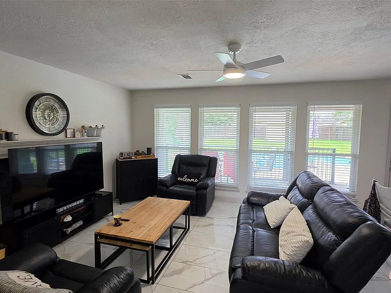 23510 Stratsborough Dr — Photo 14