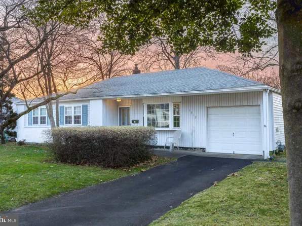 1312 Pinyon Pl, Trevose, PA 19053