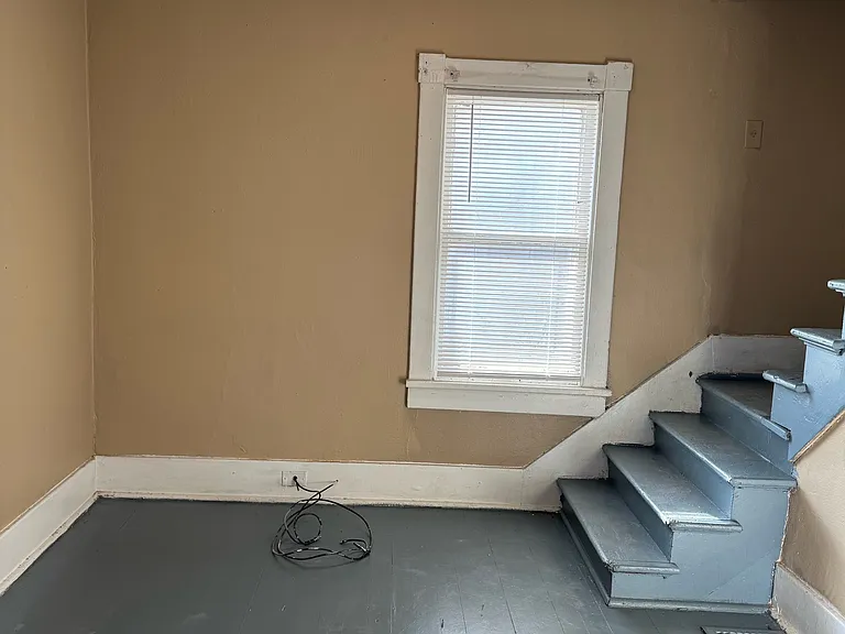2802 Laurel Ave — Photo 5