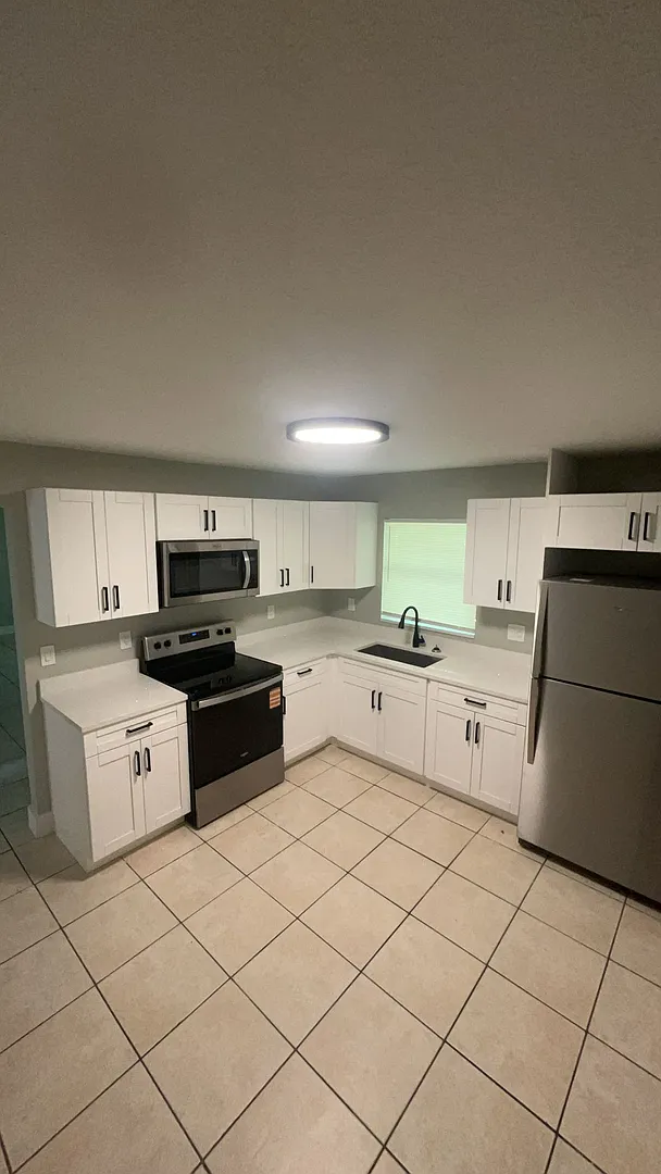 Newly Renovated Duplex! — Photo 3