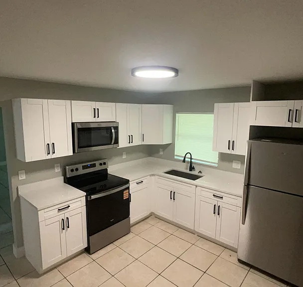 1206 W Highland St — Photo 3
