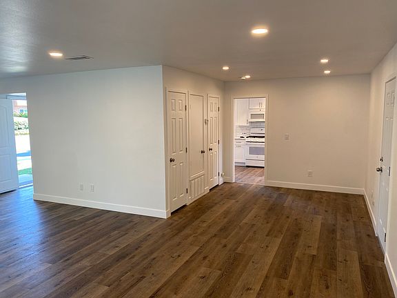 Livingroom and Dinning area